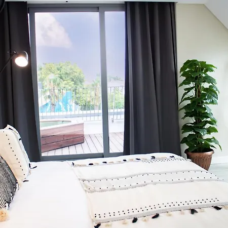 Kavia Do Largo Hotel 3*