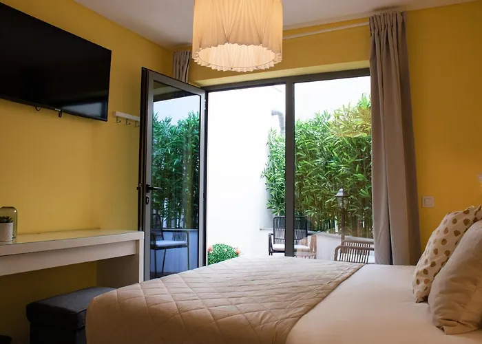 Kavia Do Largo Hotel