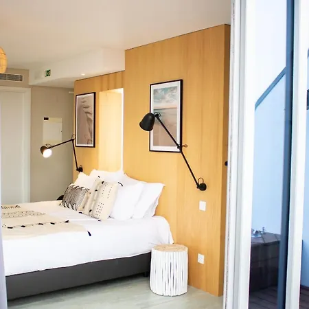 Отель Kavia Do Largo